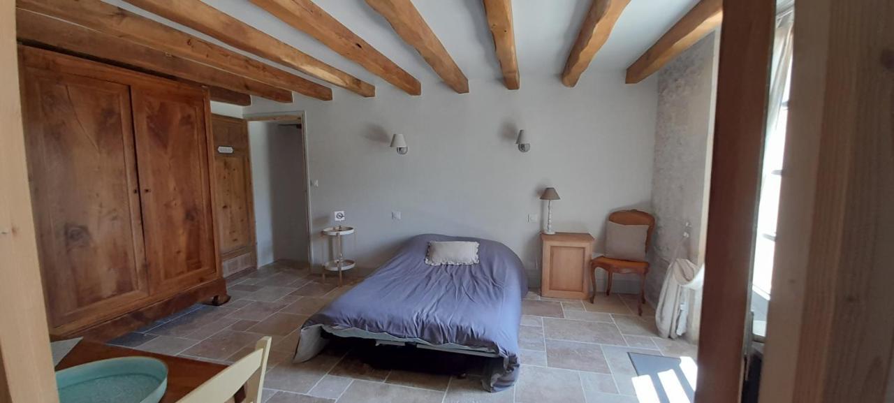 Suite De Charme Dans Une Maison Charentaise Cozes Exteriér fotografie