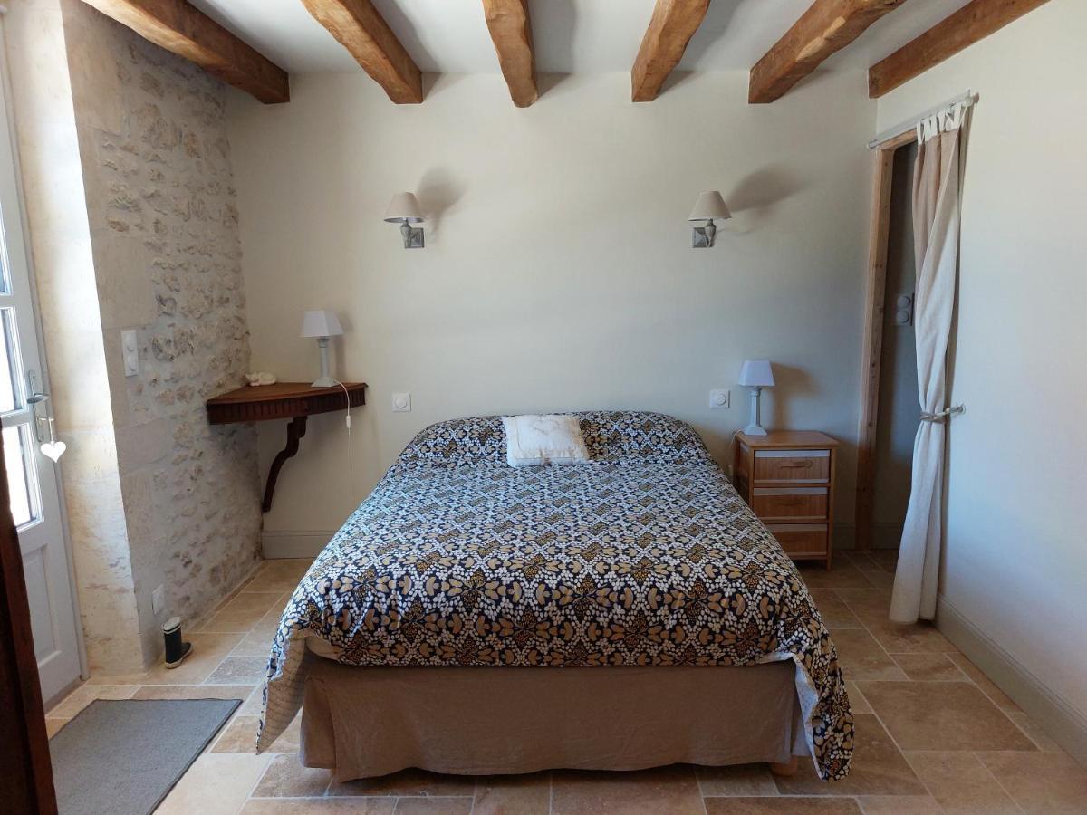 Suite De Charme Dans Une Maison Charentaise Cozes Exteriér fotografie